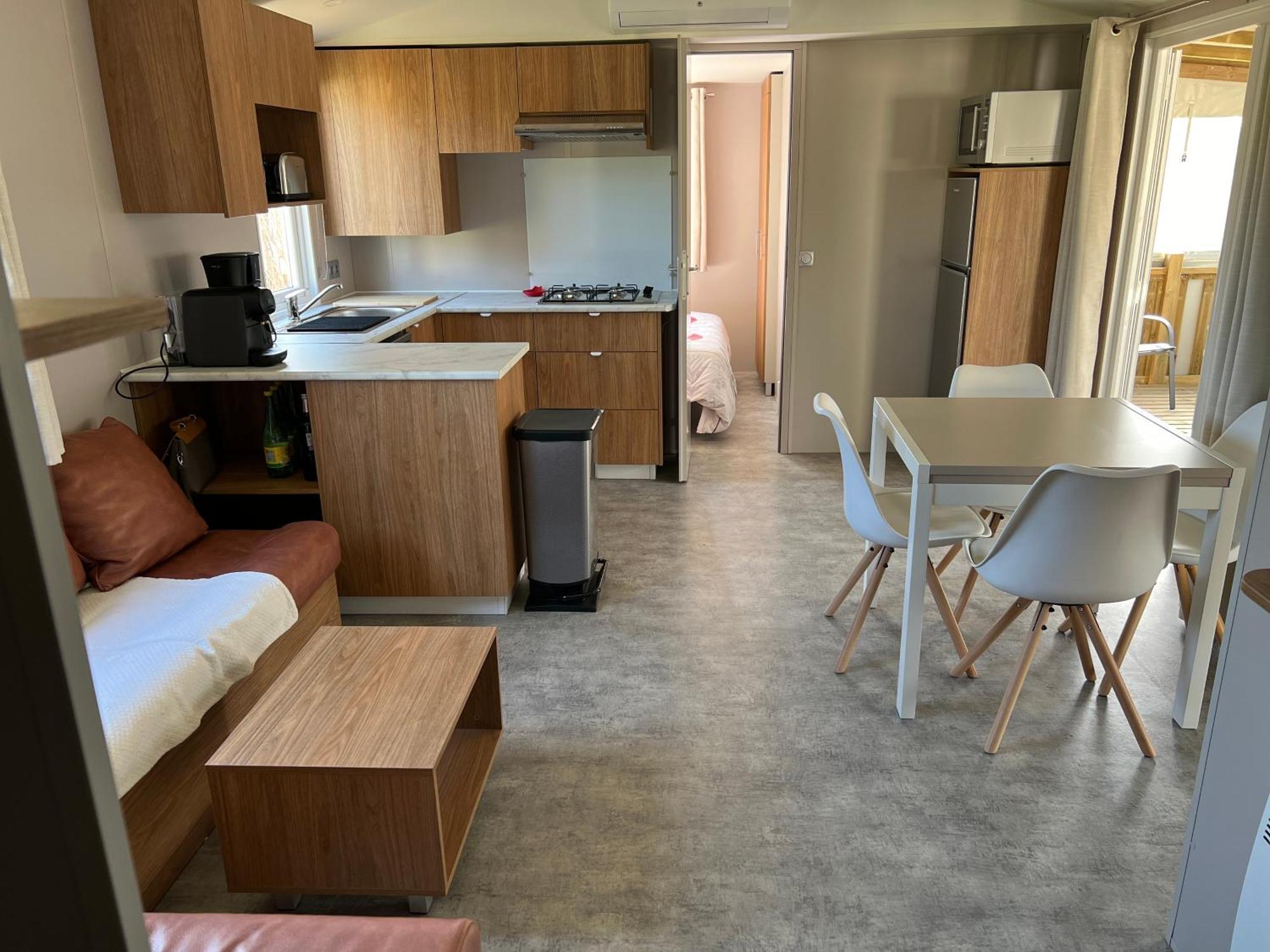 Mobil Home Neuf 6 P Climatise A Hyeres A 200 M De La Mer Dans Camping 4 Etoiles Exterior foto